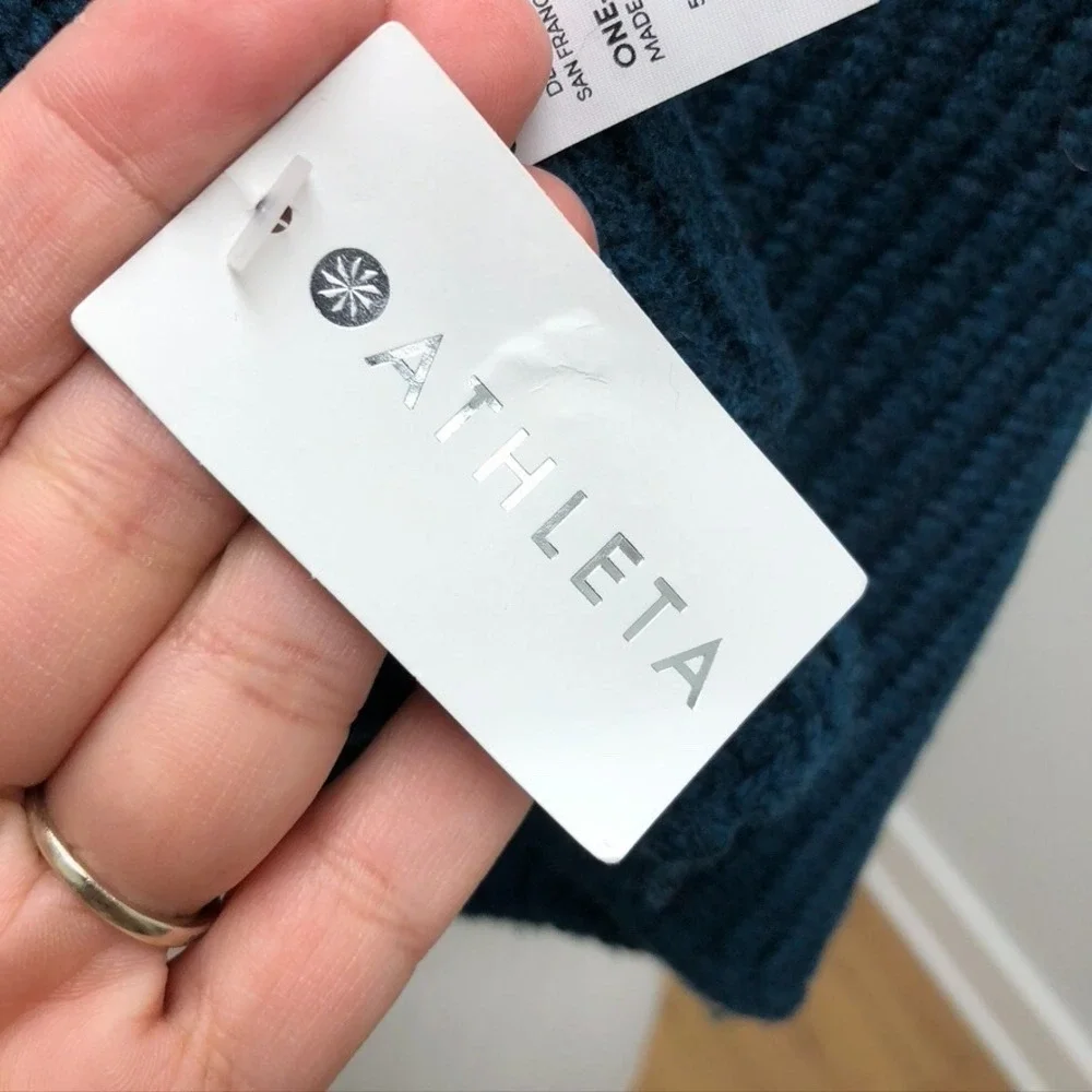 Athleta Shaker Stitch Wool Scarf Womens One Size Deep Blue Ribbed Chunky Cozy